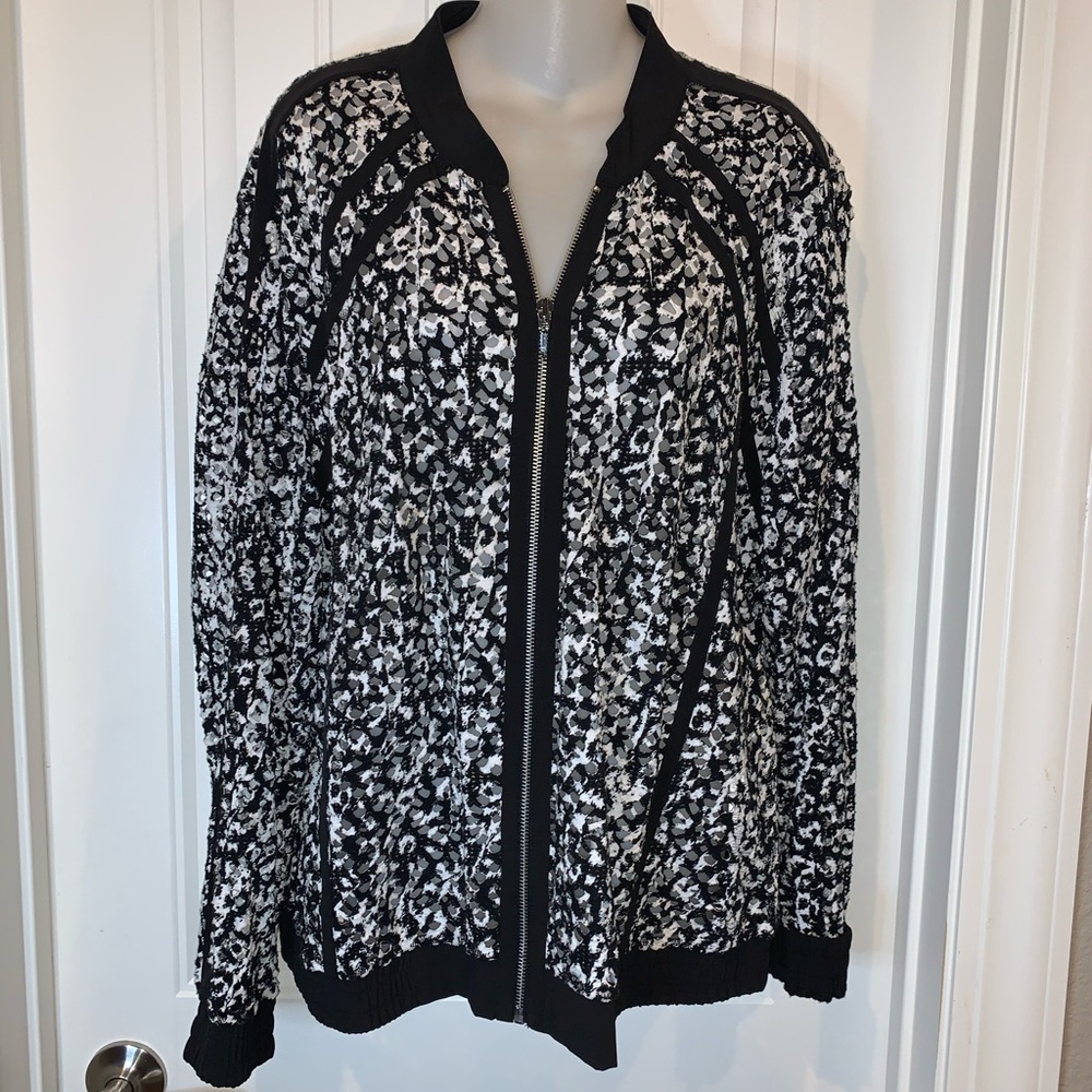 Chico’s Black and White Zip Up Jacket NWOT